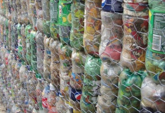 023171-620-swuOC-ecobricks03-e1438009727628